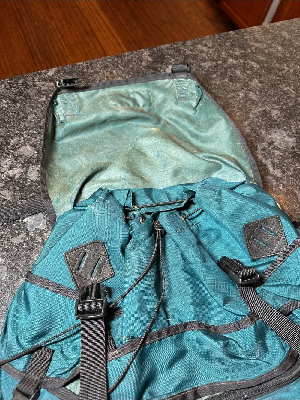 Vintage LL BEAN Rucksack Back Pack Leather Bottom